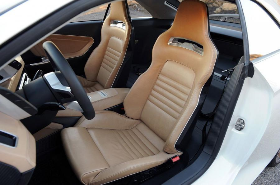 Интерьер Audi Quattro Concept 2010 года  (фото 36 из 119)